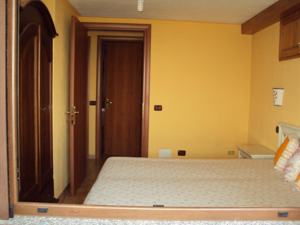 Fiorerosa Santa Maria Navarrese Room photo